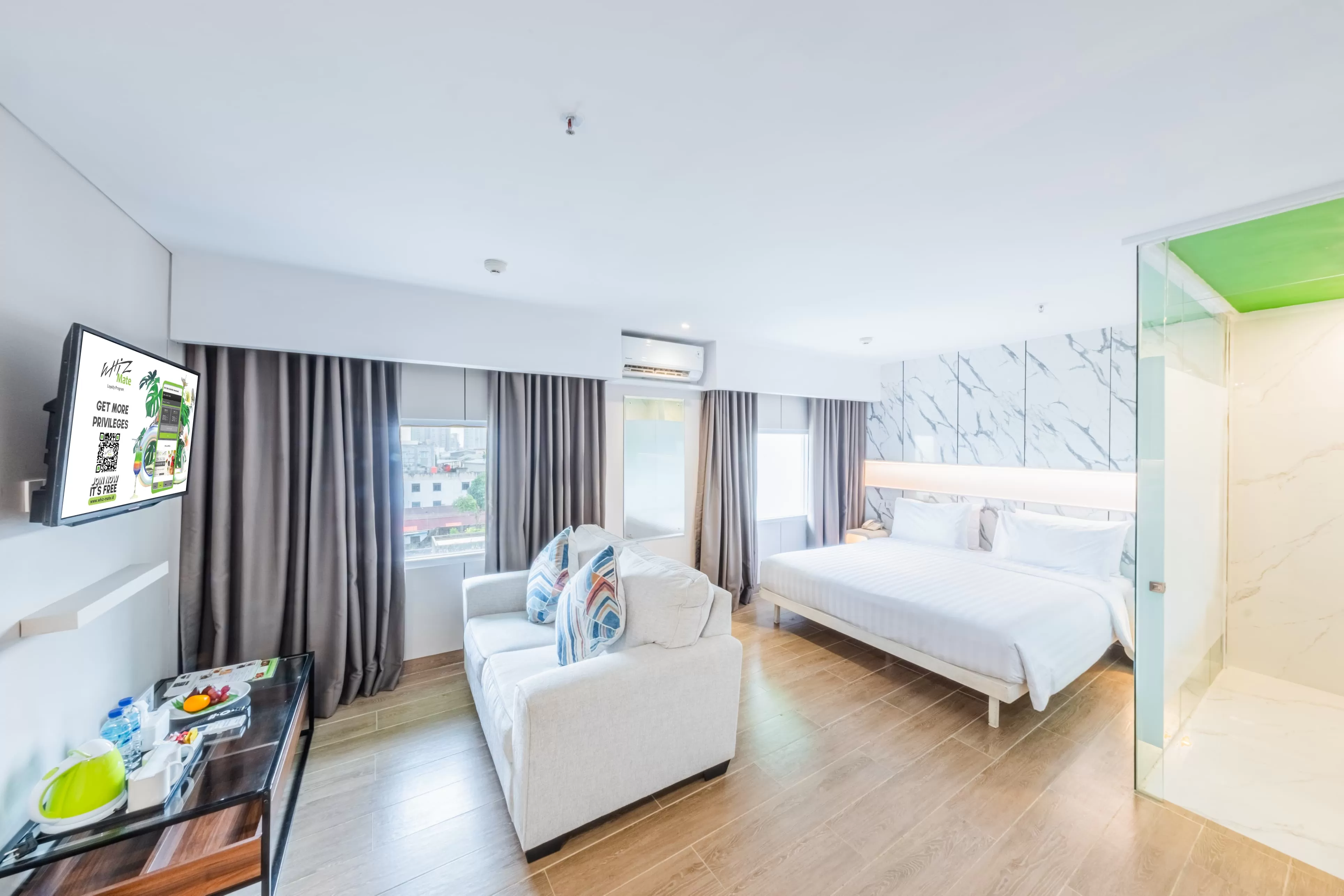 Kamar hotel bersih dan modern di Balikpapan